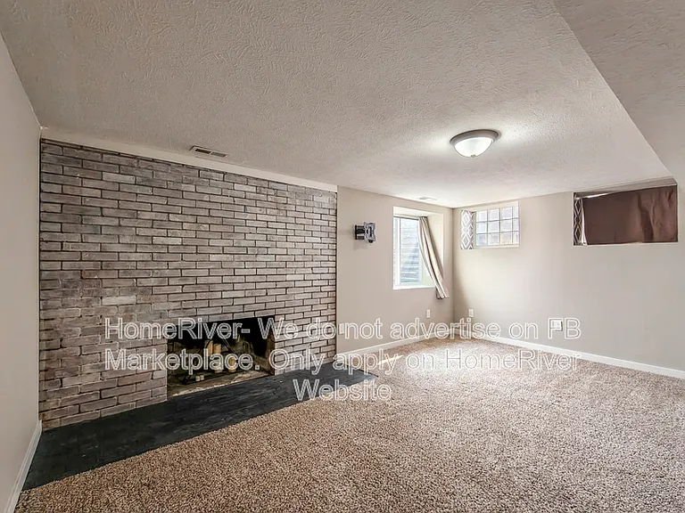 1417 E Wabash Ave — Photo 9