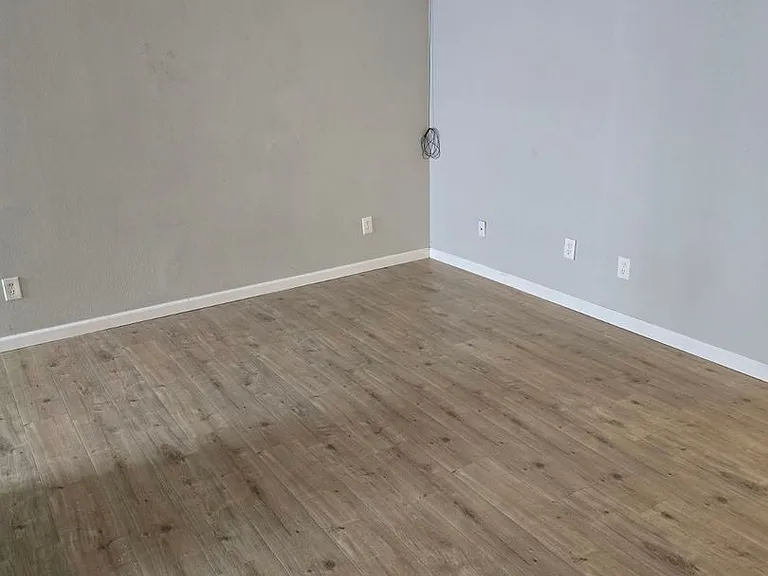 505 Oak St — Photo 33