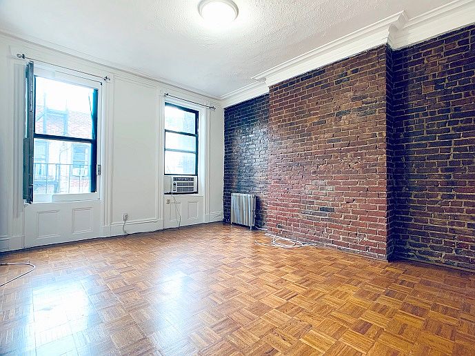 1st image of 409 W 50th St APT 5C