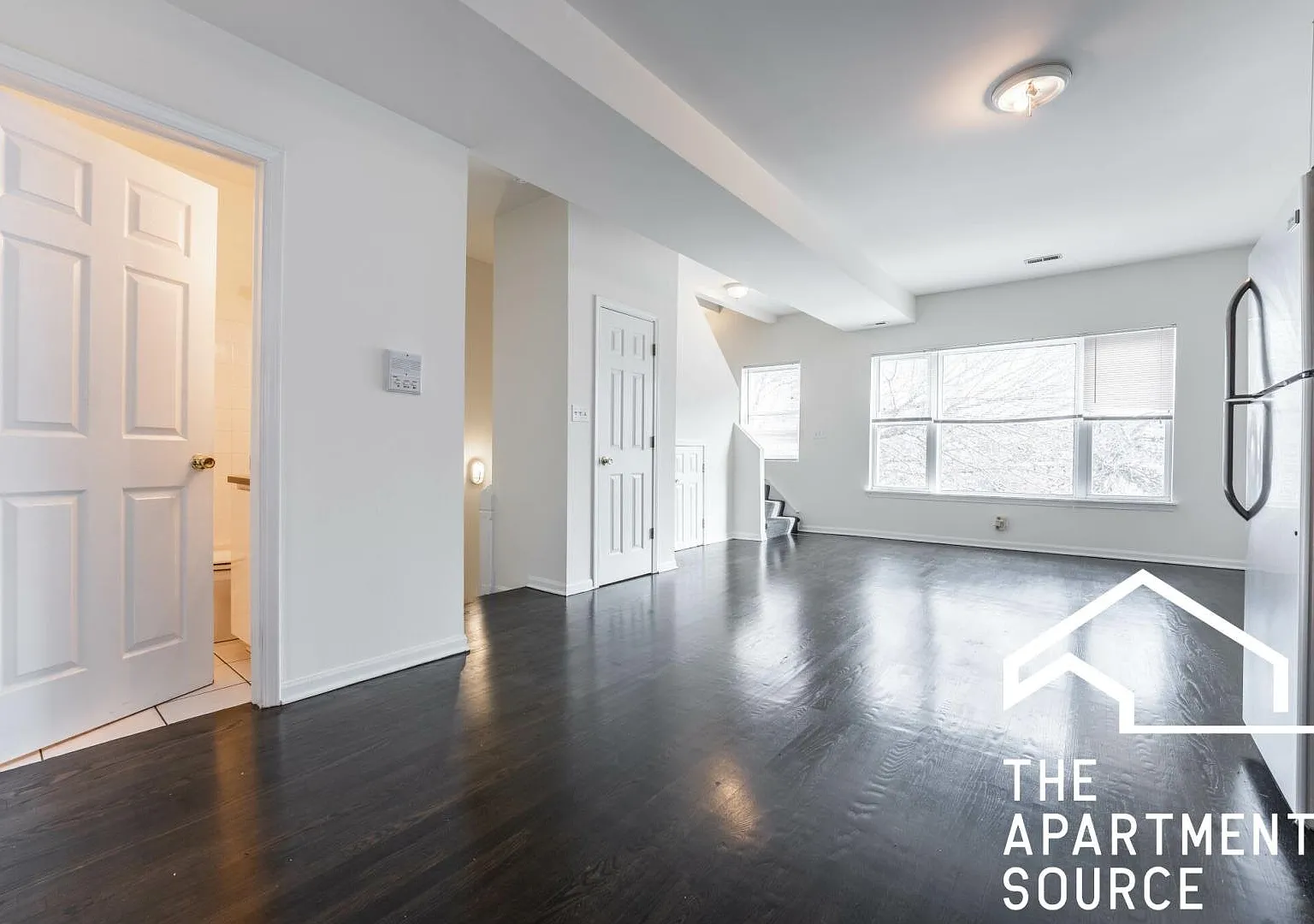 3 Bed 2 Bath in Lincoln Park — Photo 3