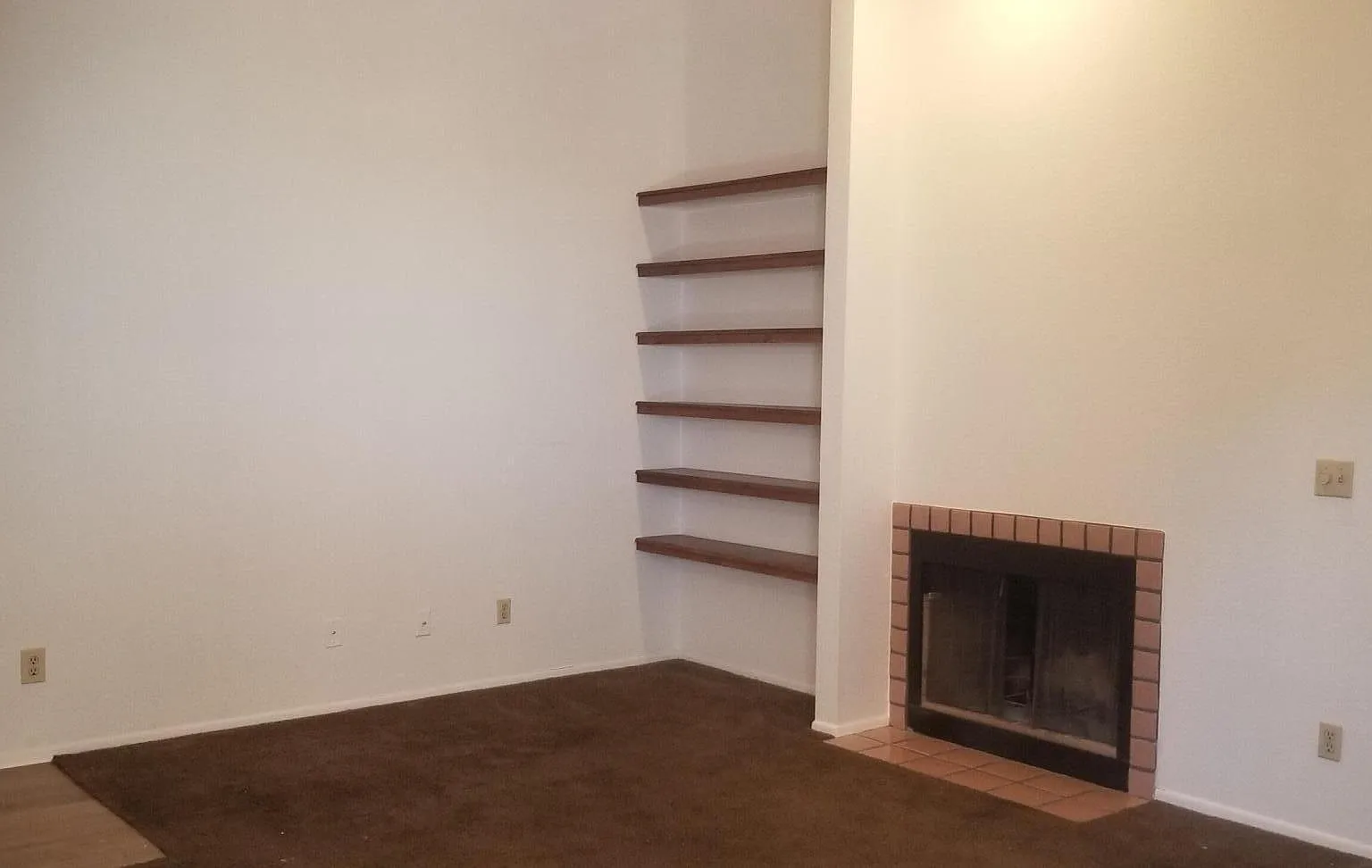 2 bed, 1.0 bath, 859 sqft, $1,100 — Photo 2
