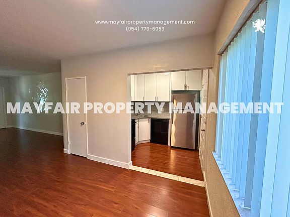 3rd image of 701 NE 16th Ave APT 2