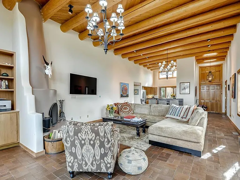 26 Camino Caruso — Photo 16