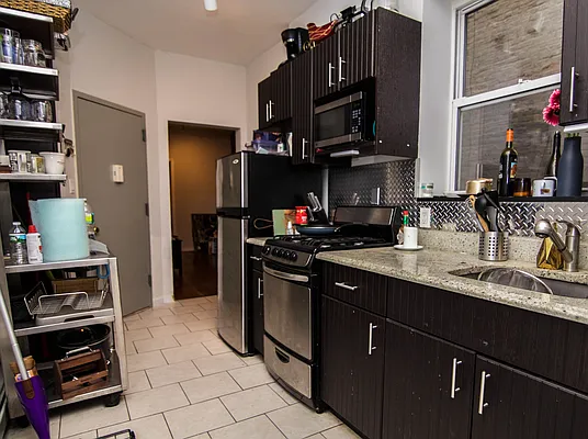 Rented by Nooklyn NYC LLC | media 18