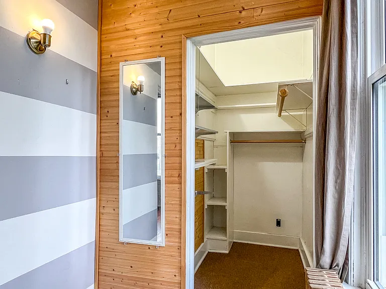 301 N 4th St #2 — Photo 9