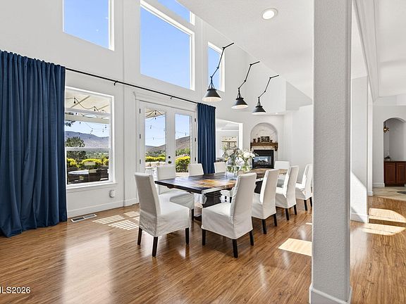 5th image of 1307 Camballeria Dr