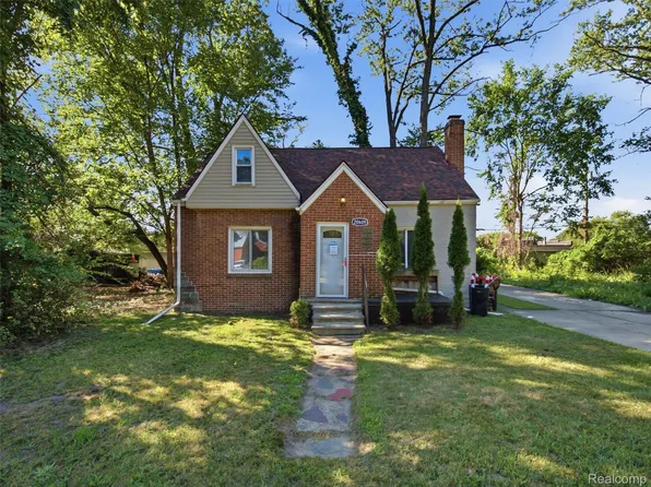 20609 Westhaven Ave, Southfield, MI 48075
