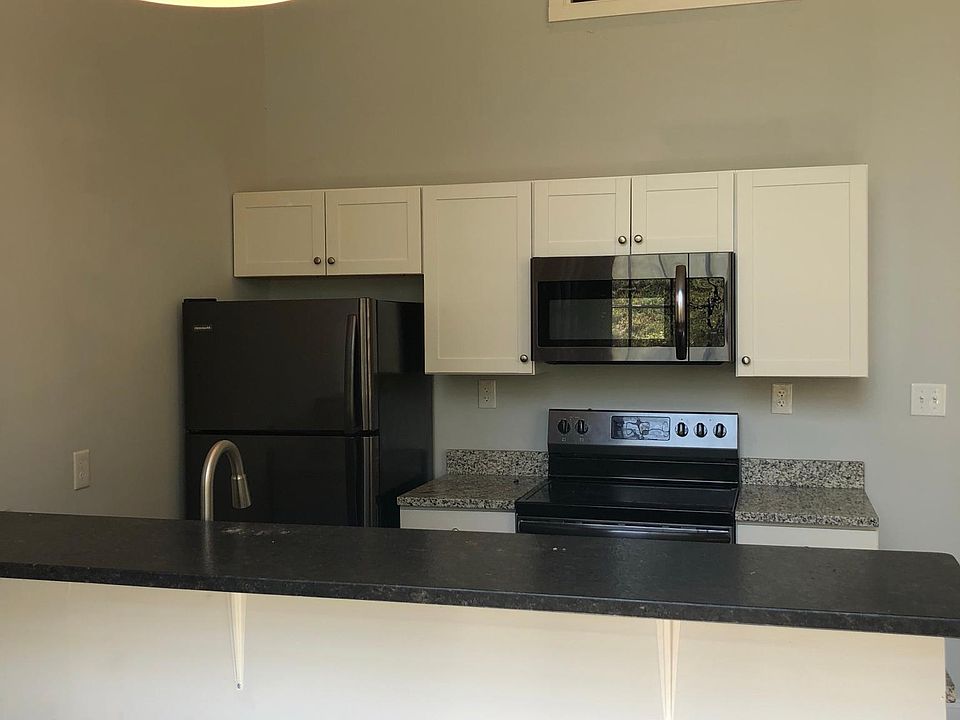 1st image of 2734 Fort Ave