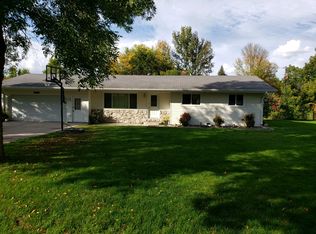 314 Dakota Ave, Horace, ND 58047