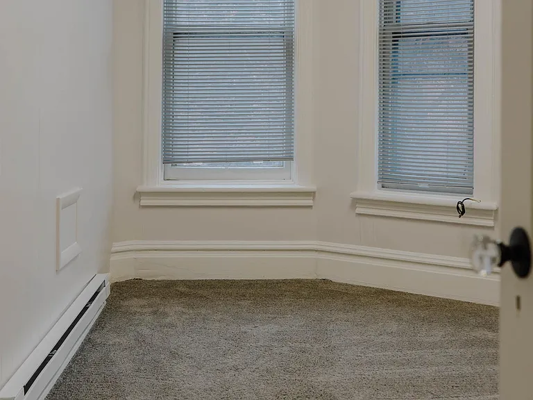 1531 Green St #2R — Photo 8