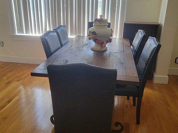 4th image of 81 Clark Ave