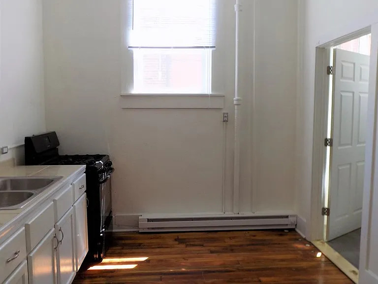 115 N Main St — Photo 1