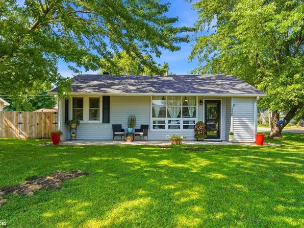 1326 E 2nd St, Washington, IA 52353