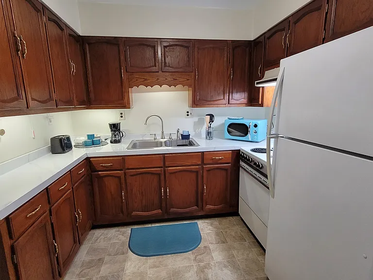 355 Blaine Ave — Photo 4
