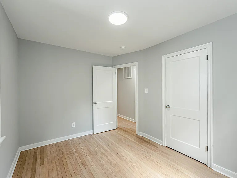1404 Landis Dr — Photo 20