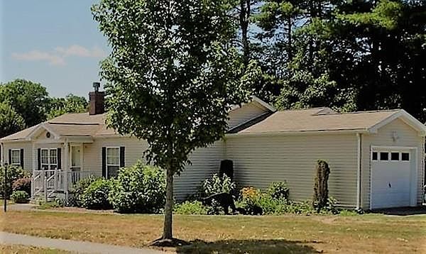 1st image of 204 Blueberry Cir