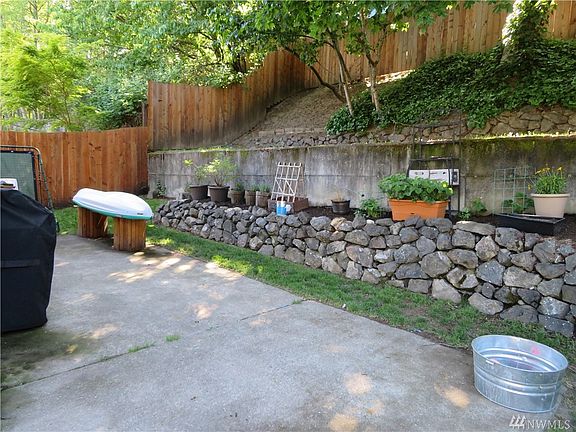 5th image of 2858 Rocky Creek Ln SE