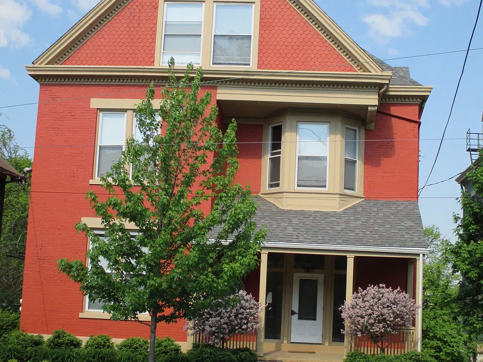 2667 Highland Ave #3