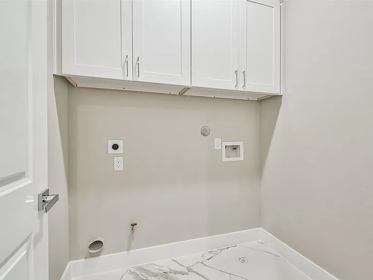 810 Mansfield St — Photo 44