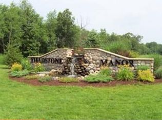 10143 Rustic Dr, Demotte, IN 46310