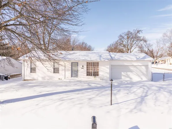2401 Brookfield Ln, O'Fallon, MO 63368
