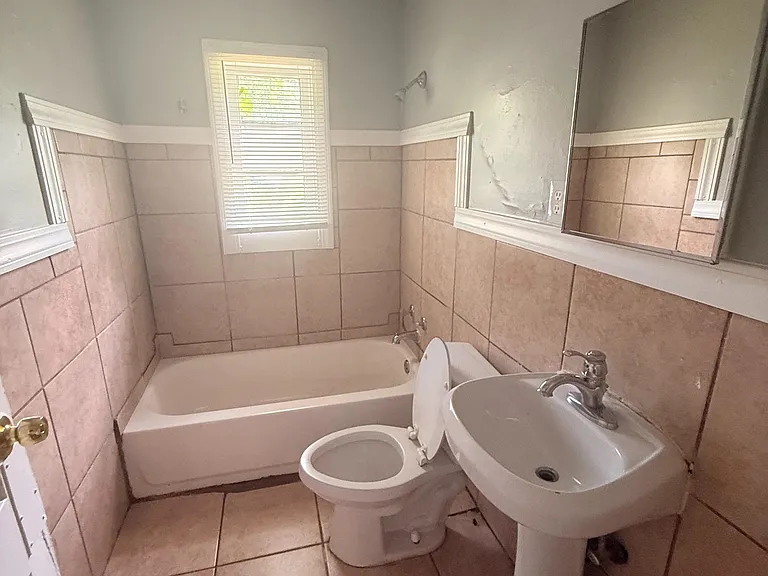 1243 Will Scarlet Rd — Photo 8