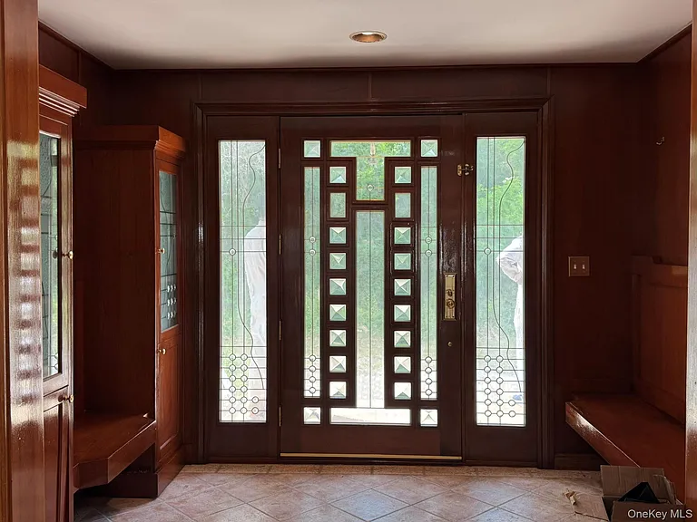 227 Beverly Rd — Photo 15