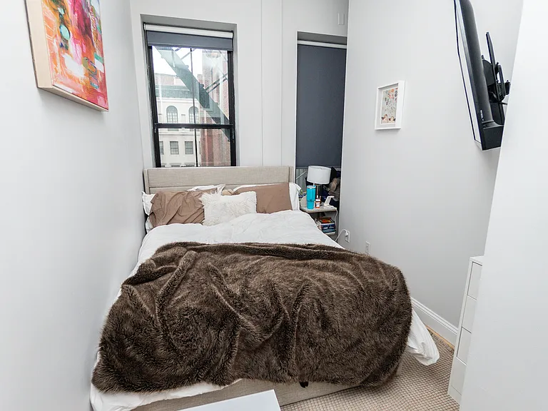 37 Temple Pl — Photo 13
