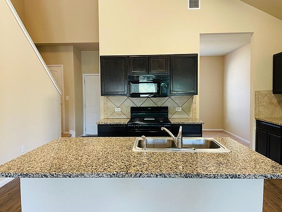 5th image of 603 Luna Vista Dr