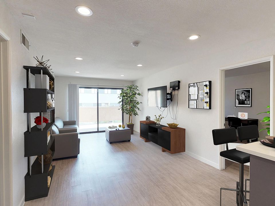 2nd image of 701 W 32nd St APT 20