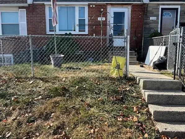 1572 Summit St, Marcus Hook, PA 19061
