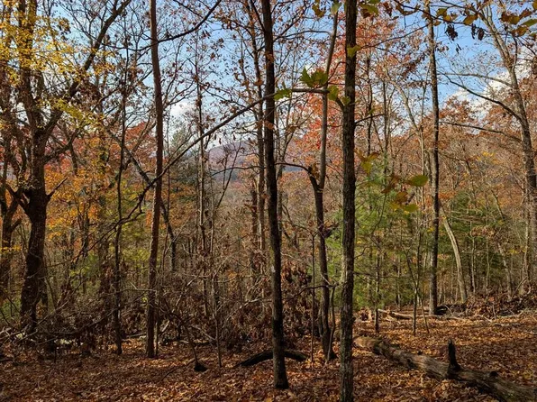 902 Mountain Top Dr #15B, Murphy, NC 28906