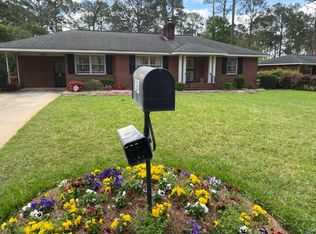 2124 Robinhood Rd, Albany, GA 31707