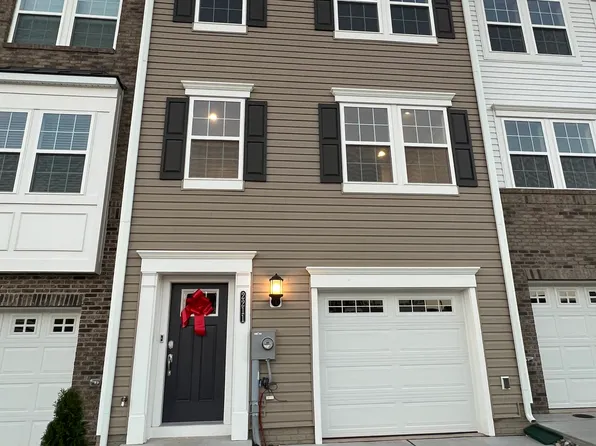 2211 Woodall Dr, Frederick, MD 21702