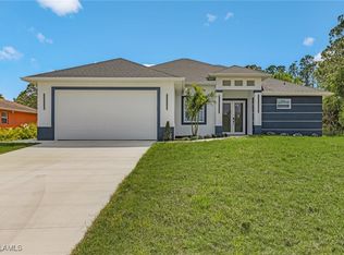 2917 23rd St W, Lehigh Acres, FL 33971