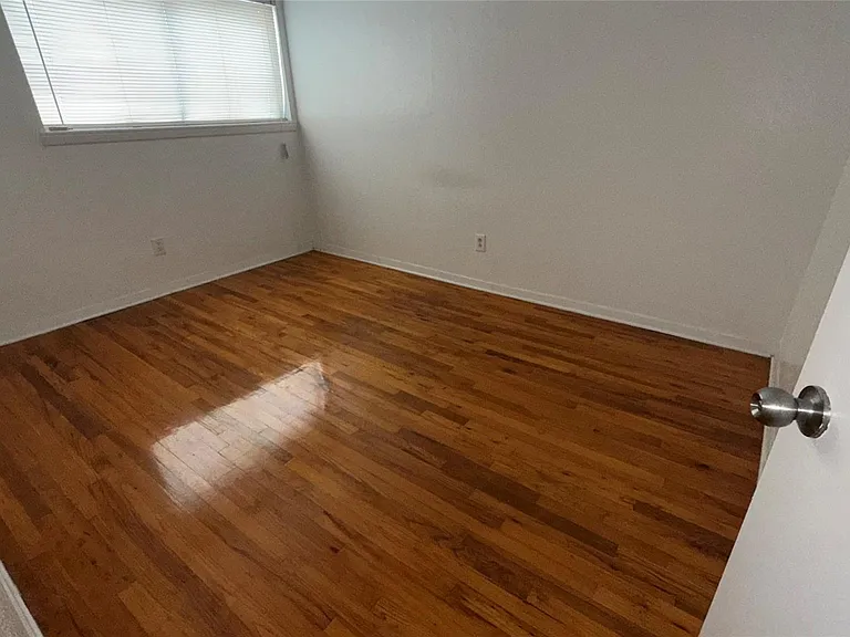 4921 Crawford St #19 — Photo 7