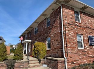 937 Smith St #4, Providence, RI 02908