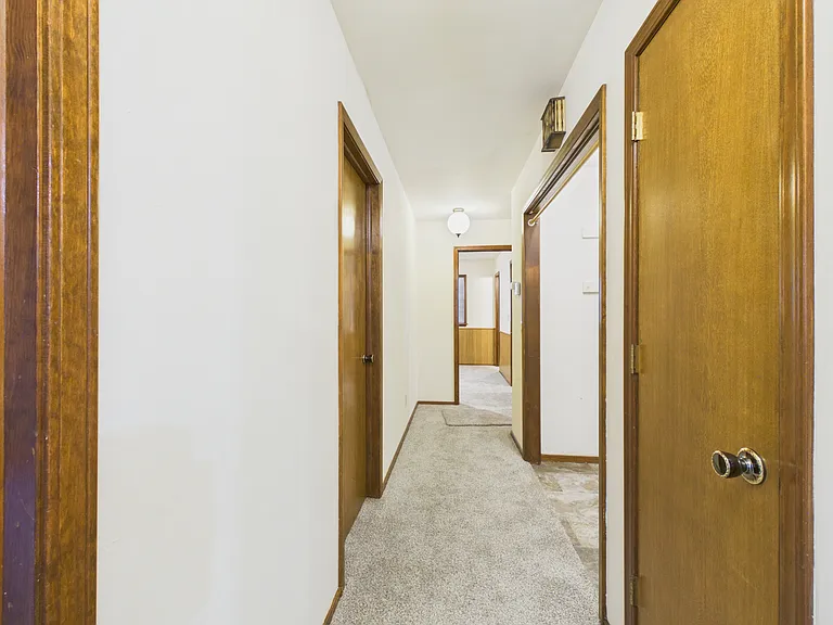 706 Elizabeth Dr — Photo 19