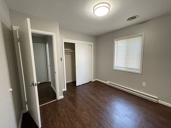 3rd image of 801-805 Thomas Ct #801-4