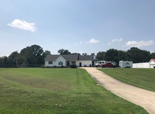 81 County Road 630, Stevenson, AL 35772