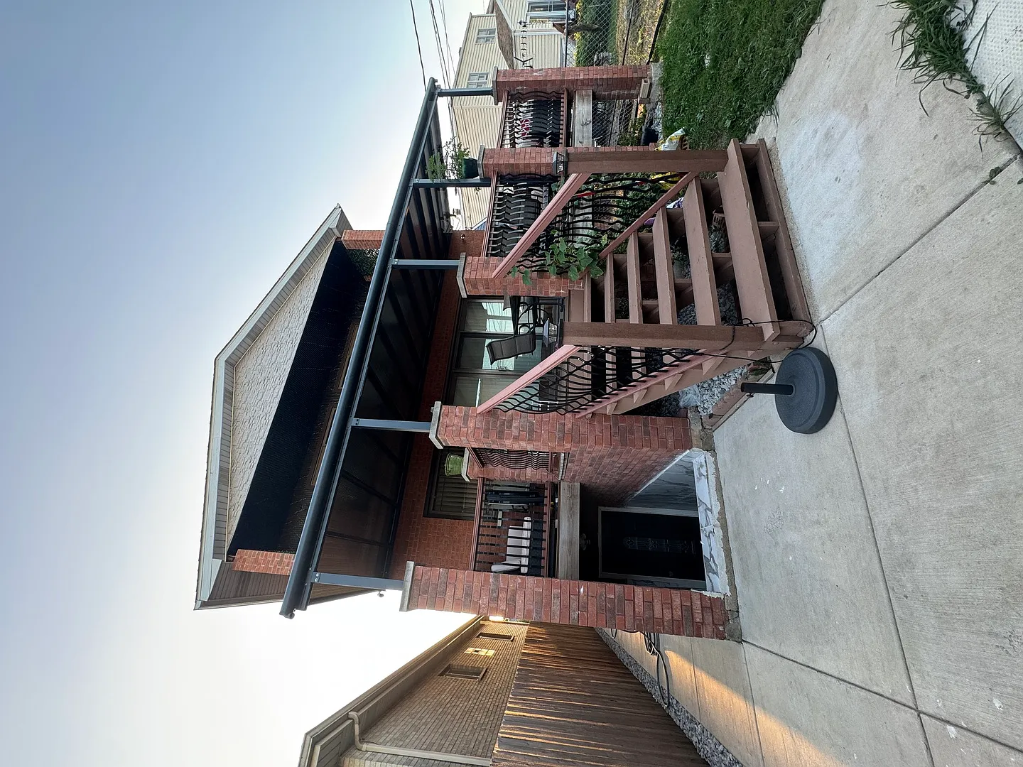 3 bed, 3.5 bath, 2800 sqft, $9,000 — Photo 3