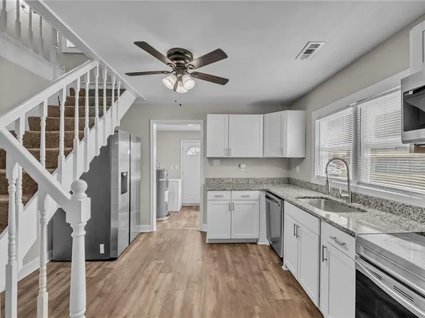 99 Dahlgren Ave, Portsmouth, VA 23702