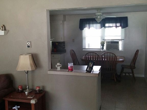 3rd image of 2724 Garden Park Dr