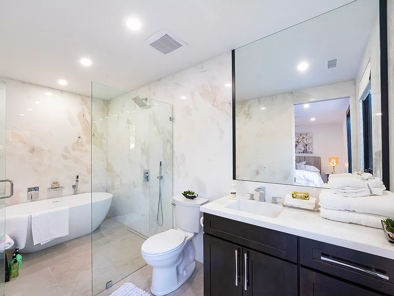 6161 Silverado Trl — Photo 25