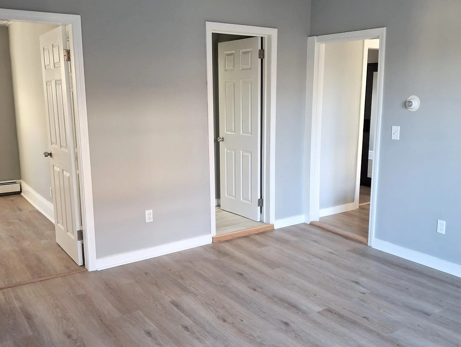 3 bed, 1200 sqft, $1,875 — Photo 3
