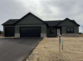 1714 Kyle Cir, Beloit, WI 53511