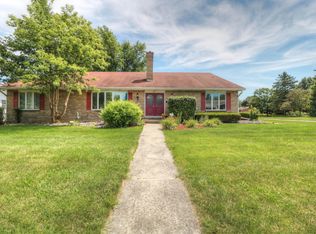 1023 Old Post Rd, Grand Ledge, MI 48837