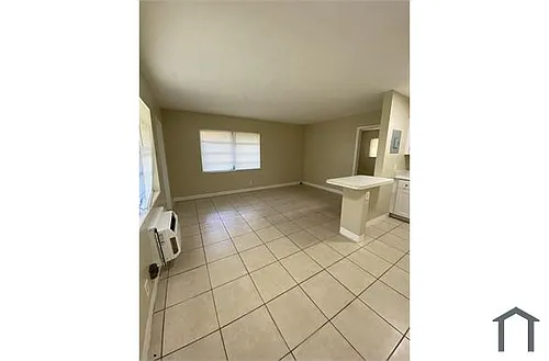 1019 NW 5th Ave #6 Photo 1 1019 NW 5th Ave #6 Photo 1