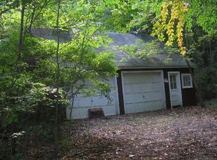 Sandy Hill Rd, Middlebury, CT 06762