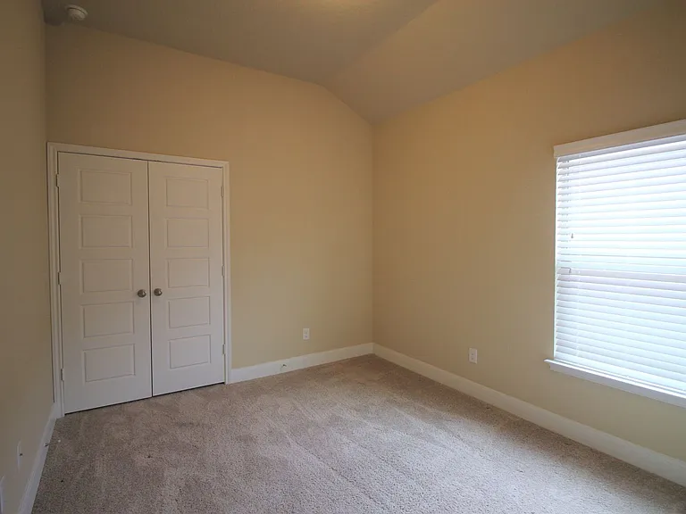 1227 Old FM 306 — Photo 5